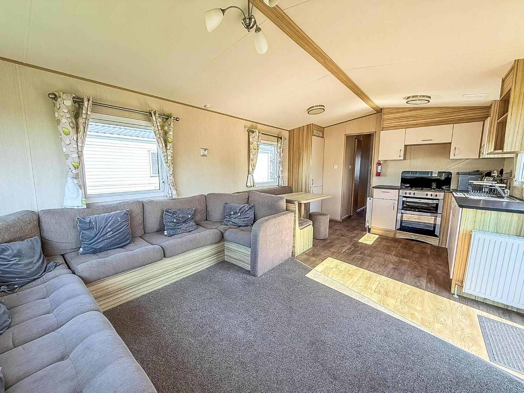 6 Berth Caravan For Hire With Wifi At Seawick Holiday Park In Essex Ref 27025Hv Clacton-on-Sea Zewnętrze zdjęcie